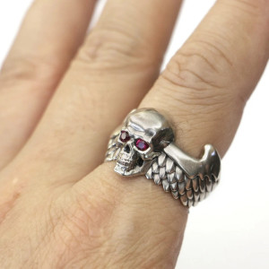 Vue Portée Bague Tête de Mort "Gardien Ailé" - 4 couleurs au Choix - en Argent  Stetrling 925 !