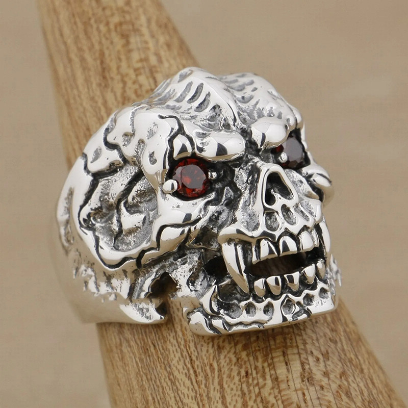 Bague Tête de Mort "Vampire Ancestral" - en Argent  Stetrling 925 !