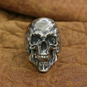 Avant Bague Tête de Mort "Hurlement d'Outre-Tombe"