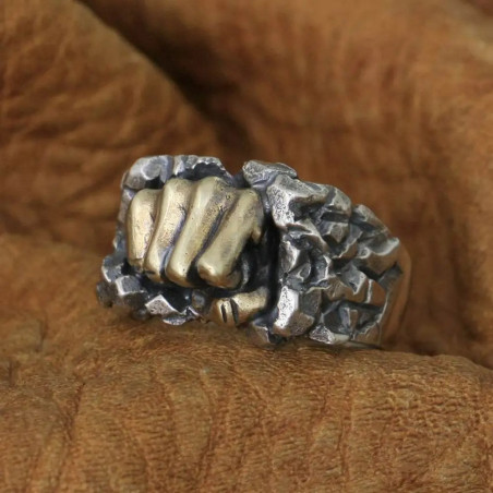 Vue latérale Bague Rock - Poing Fracasseur - en Argent  Stetrling 925 !