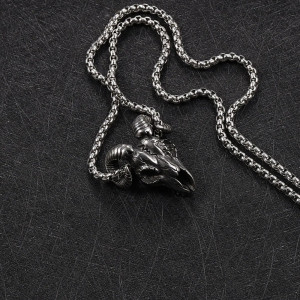 Collier Tête de Mort Pentacle Baphomet Sombre Modele 2
