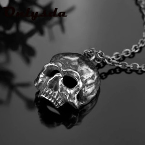 Collier Tête de Mort "Crâne Brutaliste"