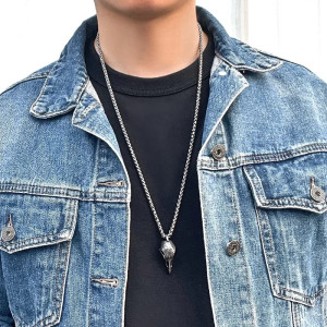 Vue Portée Collier Crâne de Corbeau "Corbeau des Ombres"