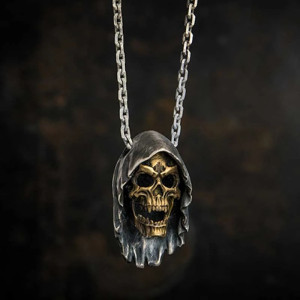 Vue complète du Collier crâne vampire  deux couleurs