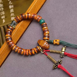 Vue complète du Bracelet Tête de Mort Tibétain - Perles en Os de Yak & Cuivre Ancien