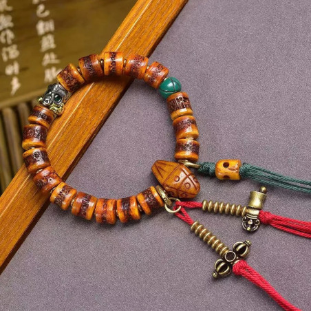 Vue complète du Bracelet Tête de Mort Tibétain - Perles en Os de Yak & Cuivre Ancien