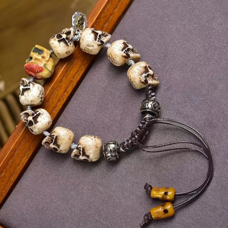 vue complète du Bracelet Tête de Mort - Crânes du Démon Tibétain Éveillé