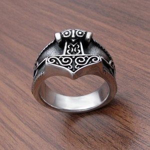 Avant Bague Viking "Marteau de Thor Gravé"