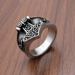 Vue détaillée Bague Viking "Marteau de Thor Gravé"