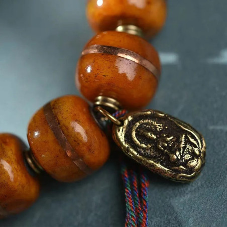 Détatils du Bracelet Tête de Mort Tibétain - Crâne Rieur du Karma Mystique
