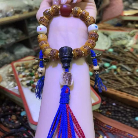 Vue complète du Bracelet Tête de Mort Tibétain - Crâne Chamanique des Trois Portes