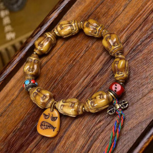 Bracelet Tête de Mort Tribal en Bois de Yak Crâne Pirate Sculpté Main