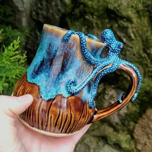 Avant Mug Créature Ténébreuse – "Kraken des Abysses"