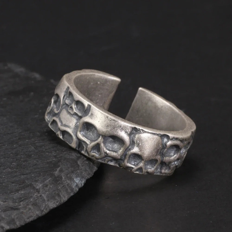 Bague Tête de Mort "Mur des Crânes"
