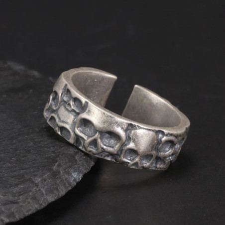 Bague Tête de Mort "Mur des Crânes"