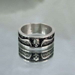 Avant Bague Tête de Mort "Messager des Ombres"