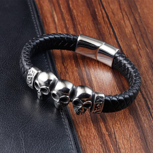 Vue latérale Bracelet Tête de Mort "Confrérie des Quatre Crânes"