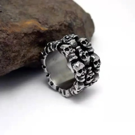Détails de la Bague Tête de Mort Légion d’Outre-Tombe