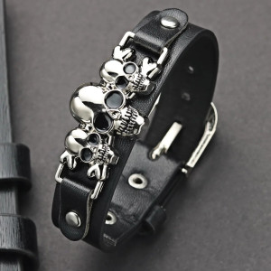 Vue de dessus du  Bracelet Gothique Tête de Mort Trinité des Crânes Chromés