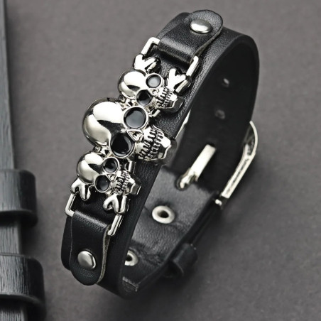 Vue de dessus du  Bracelet Gothique Tête de Mort Trinité des Crânes Chromés
