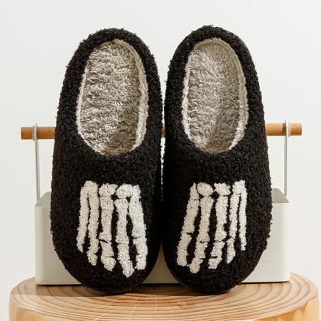 Pantoufles Tête de Mort – Motif Main Squelette & Intérieur Doublé