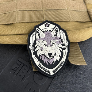Avant Patch PVC Tactique – "Loup Alpha Survival"