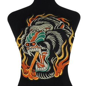 Écusson Brodé Style Tattoo – "Gorille Infernal Cracheur de Feu"
