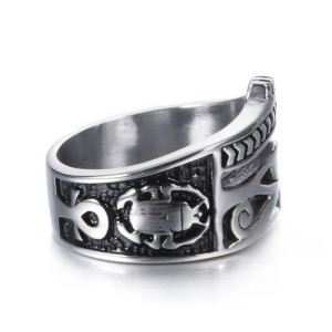 Vue de côté Bague en acier inoxydable hommes œil égyptien d'horus, couronne, croix de vie et symbole scarabée