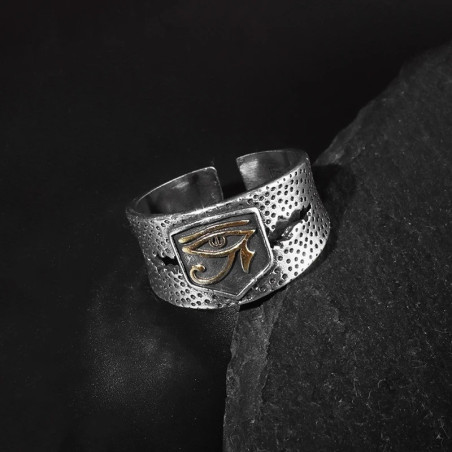 Vue face de la Bague Oeil d'Horus 'Antique Gardien'