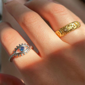 Vue Portée Bague Oeil d'Horus 'Rayon Celeste' - 2 modèles au choix !