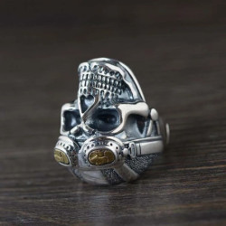 vue dessous Bague crâne motard ou aviateur en Argent Sterling 925