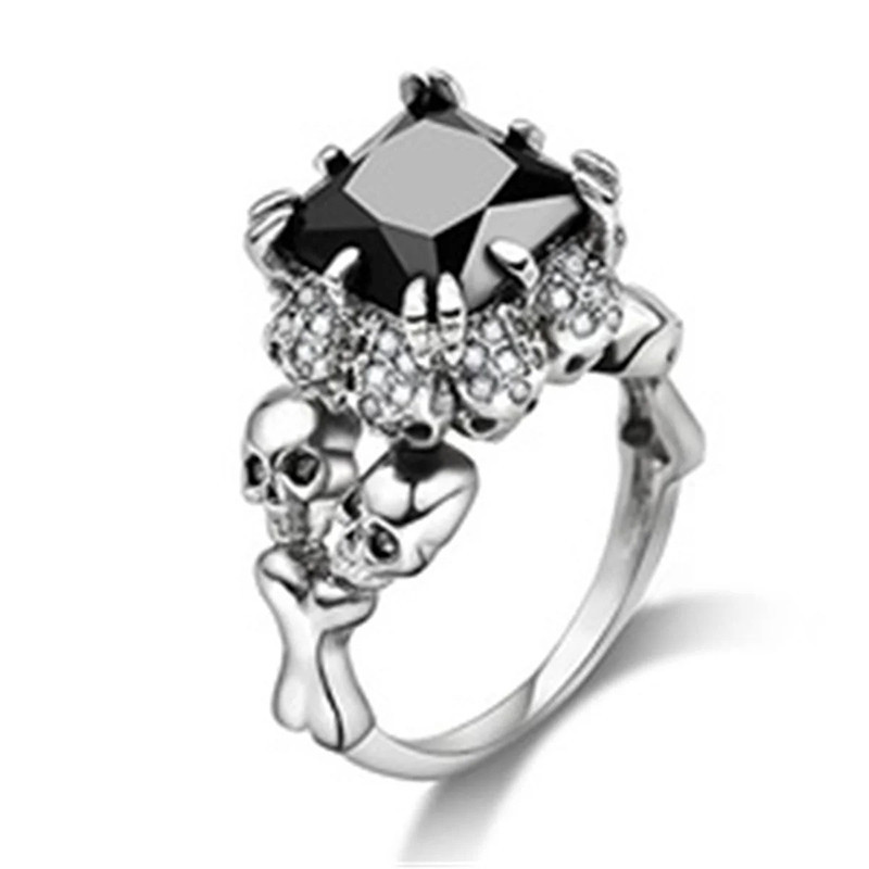 Bague Tête de Mort Cristal Couleur Argent