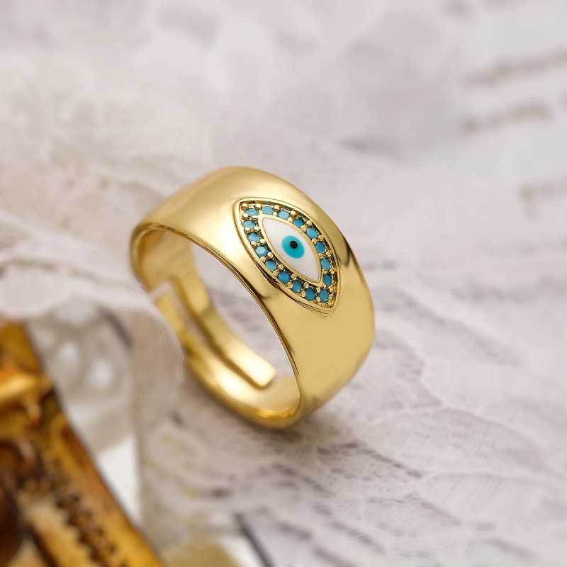 Magnifiquqe Bague Horus Majestueuse