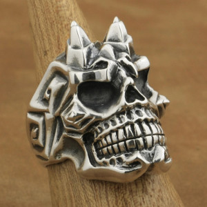 Vue couchée de la Bague Tête de Mort Crâne Obsidien - en Argent  Stetrling 925