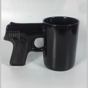 Mug Poignée Pistolet "Café Chargeur" Couleur Noir