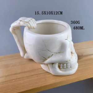 Details Mug Crâne Ossuaire "Main de l’Au-delà" Couleur Beige