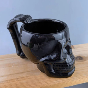 Mug Crâne Ossuaire "Main de l’Au-delà" Couleur Noir