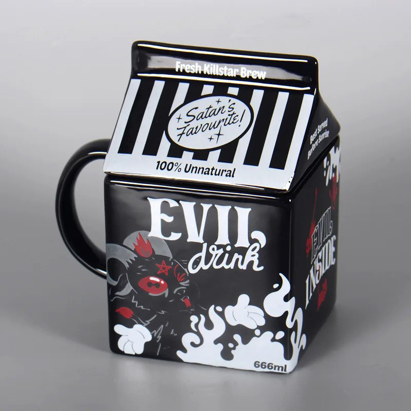 Mug Gothique Carton 'Evil DrinkLait du Diable'