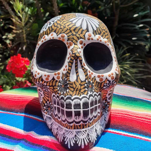 Crâne Décoratif Mexicain - Forêt Dorée des Ancêtres - Peint à la Main au Mexique