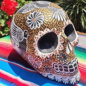 Détails Magnifique Crâne Décoratif Mexicain - Forêt Dorée des Ancêtres - Peint à la Main au Mexique