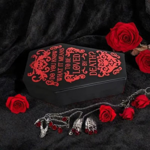 Boîte à Bijoux Cercueil Gothique "Aimé par la Mort" Couleur Noir