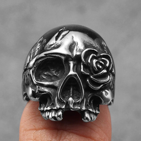 Avant Bague Tête de Mort "La Rose Éternelle"