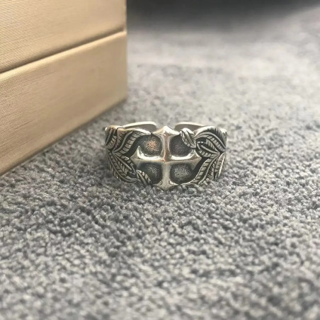 Bague Rock Chevaleresque "La Croix du Triomphe"