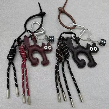 Porte-Clés Gothique Chat Fétiche de la Chance "Lucky Cat et Dé Noir"