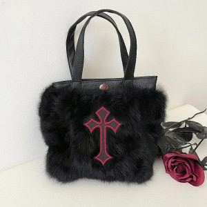 Sac à Main Gothique Fourrure Noire - Croix Écarlate du Crépuscule