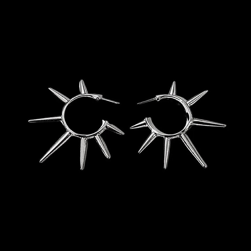 Boucles d’Oreilles Gothiques - Créoles à Pointes "Couronne du Chaos" Couleur Argent