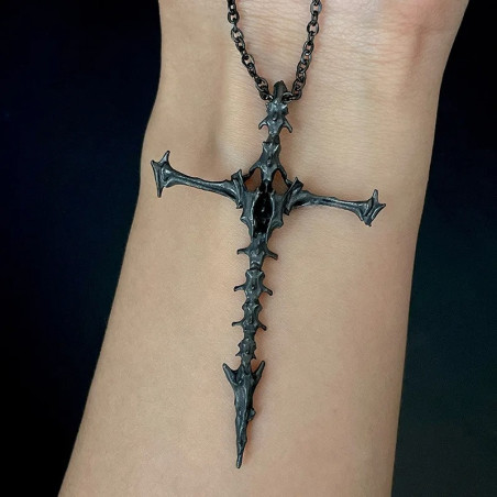 Avant Collier Croix Épineuse Gothique - Pendentif Squelette Vertébral