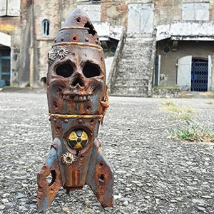 Vue générale Décoration Métal Industriel - Fusée Post-Apocalyptique Tête de Mort 20 cm - 4 couleurs au choix !