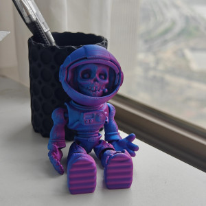 Magnifique Figurine Tête de Mort Astronaute 3D Chromatique