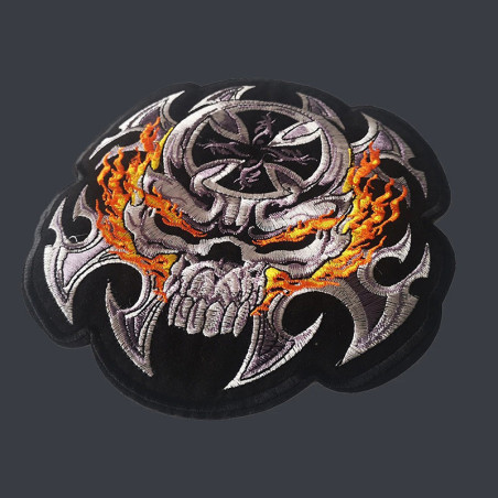 Avant Patch Brodé Tête de Mort Tribal "Crâne Infernal" - 17.8 cm x 19 cm